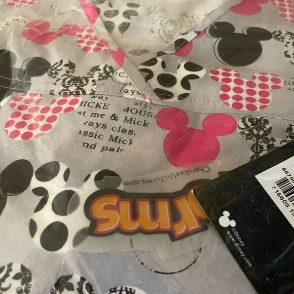 Disney Minnie Pink and Black Scrub Top Women’s Large New - Picture 6 of 12